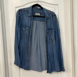 Express jean shirt/jacket size medium. Like new